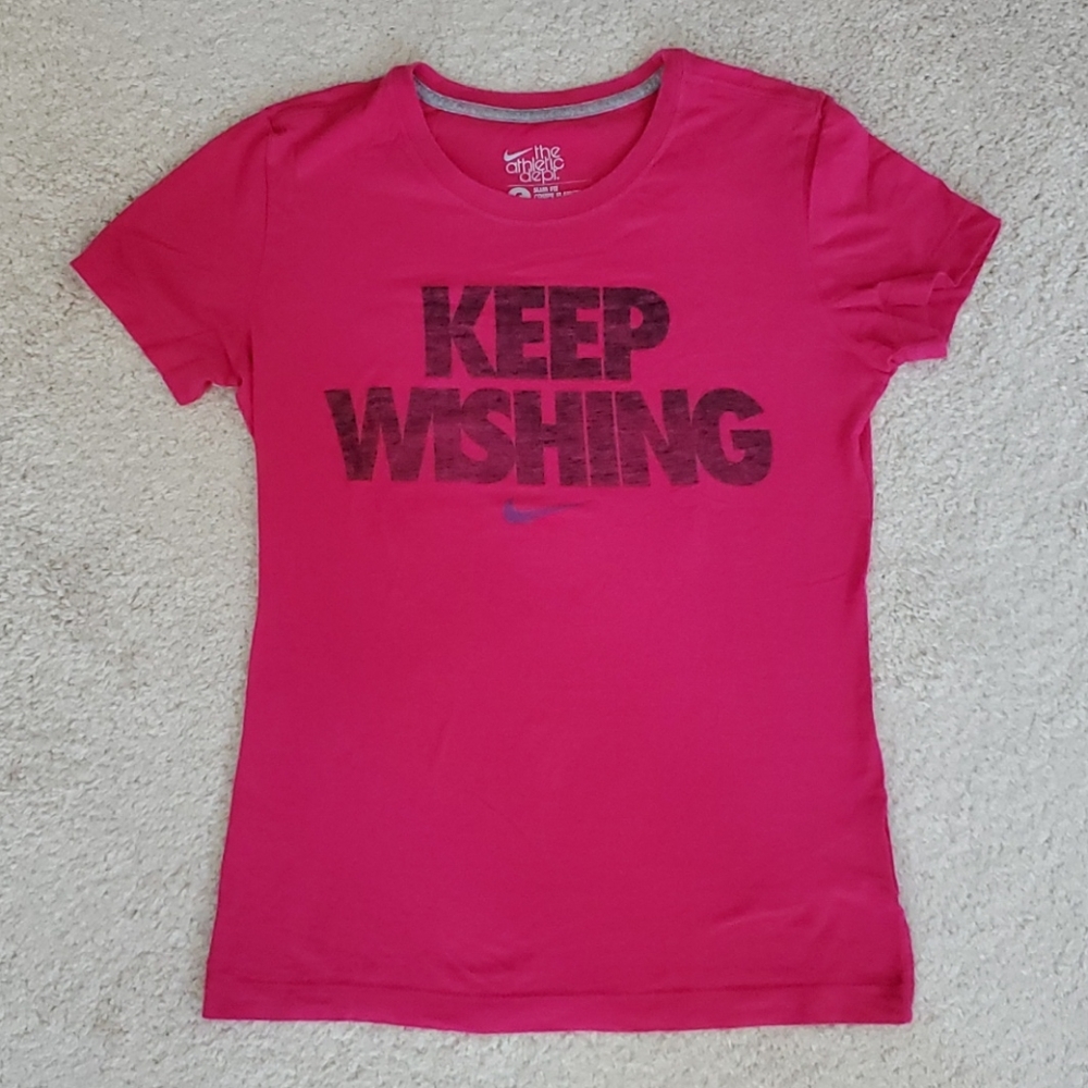 Womens Nike Keep Wishig Shirt